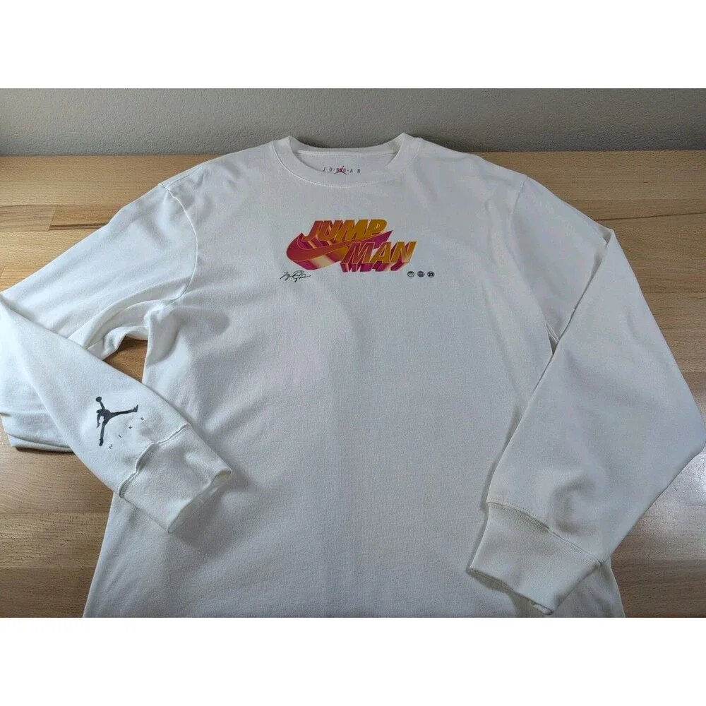 Air Jordan Small White Jumpman Essentials Statement 85 Heat Map Graphic Shirt